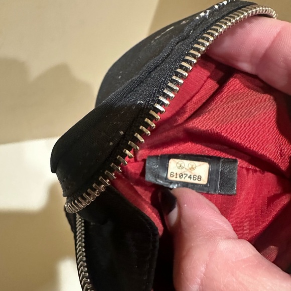 Chanel Logo Travel Ligne Coin Zip Pouch - Picture 9 of 11